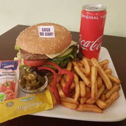 Pizza Telex - Großes Burger Menü- Nur 9,90 € & 10 % Rabatt mit großem Burger nach Wahl und großen Pommes frites mit Dip nach Wahl, inklusive 0,3 L Getränk