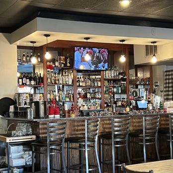 Della J's Delectables - Southern Near Me - Alexandria, Virginia