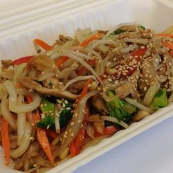 Mom's Kitchen - Stirfry Udon 
Lots of vegetables
Choose from Chicken , Beef and Shrimp