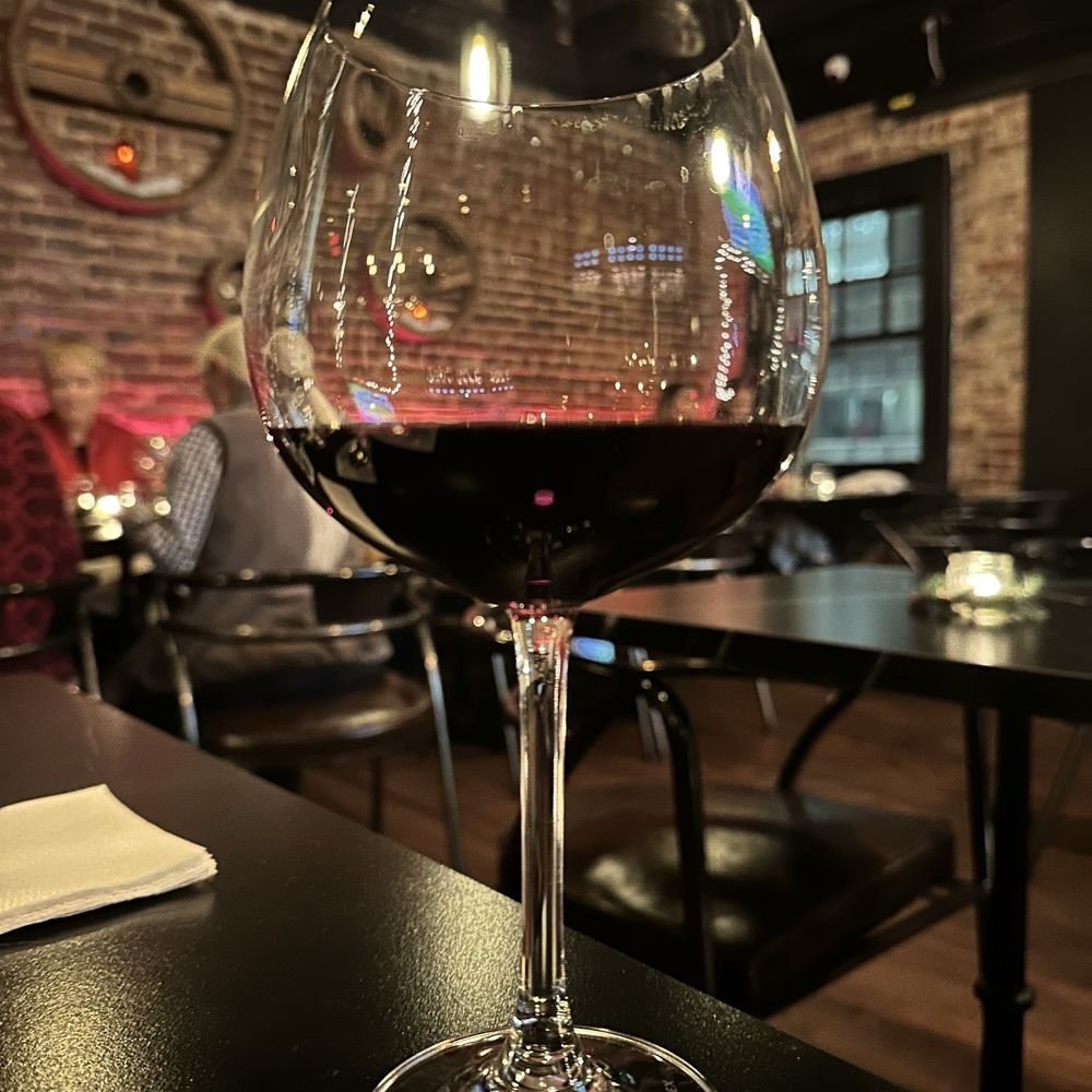 Nero - Pinot noir - Lounges Near Me - Washington, DC, District of Columbia