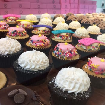 Cupcakin' Bake Shop - Decisions decisions.... - Bakeries Near Me - Berkeley, California