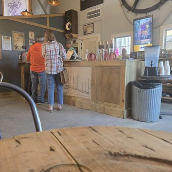 Dragonfly Winery - Wineries Near Me - Canal Fulton, Ohio