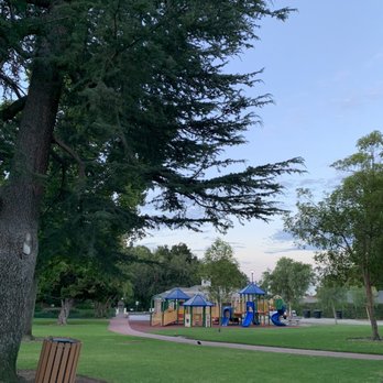 Penn Park - Parks Near Me - Whittier, California