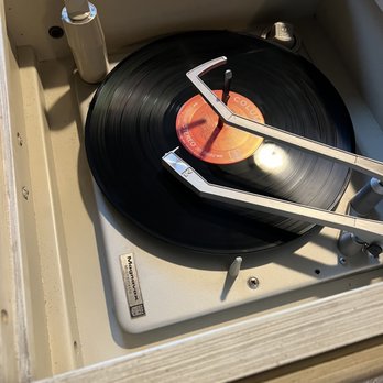 Space Baby Audio - New repaired turntable. Works like a dream. - Electronics Repair Near Me - Austin, Texas Space Baby Audio - New repaired turntable. Works like a dream. - Electronics Repair Near Me - Austin, Texas