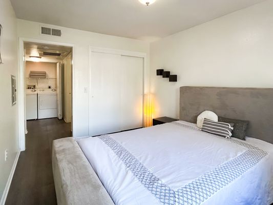 La Pacifica Apartments by null