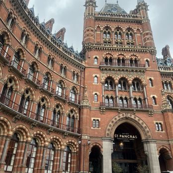Booking Office 1869 - St Pancras Hotel, Booking Office is part of the hotel - Bars Near Me - London, XGL Booking Office 1869 - St Pancras Hotel, Booking Office is part of the hotel - Bars Near Me - London, XGL