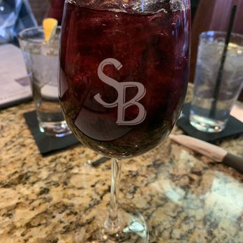 Stonebridge Grille & Tavern - Sangaria - New American Near Me - Youngstown, Ohio