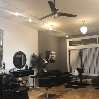 Reggie's Place - Hair Salons Near Me - Indianapolis, Indiana