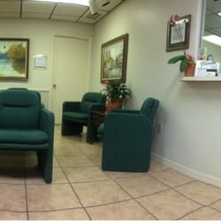 Gomez Juan L, MD - Waiting area