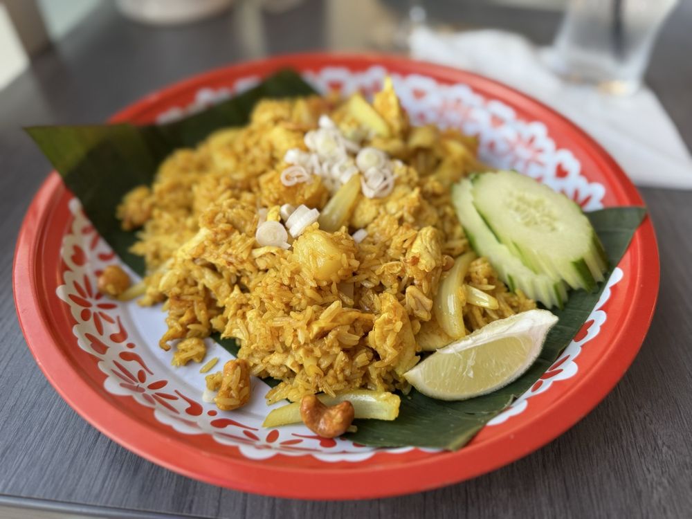 Maple Pine Breakfast & Thai Kitchen