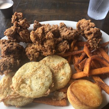 Clayton Cafe - Fried green tomatoes, sweet potato fries, fried chicken liver - Southern Near Me - Clayton, Georgia