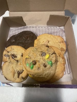 Insomnia Cookies by null