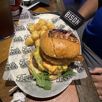 Ford's Garage Wesley Chapel - Bison Burger - Burgers Near Me - Lutz, Florida