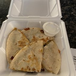 BG’s Grill Food Truck - Chicken quesadilla