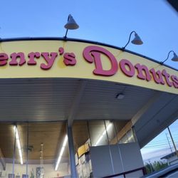 Henry's Donuts - Exterior sign.