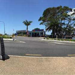 Waiheke Fruit and Veg - Their offerings today.  Has a very small corner with a table and a few stools. No inside seating. Jan 14, 2015