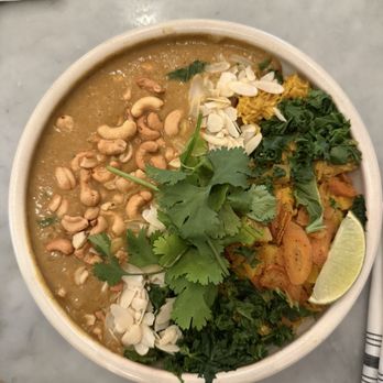 LOV McGill - Cari coco / Coconut Curry - Vegan Near Me - Montreal, Quebec LOV McGill - Cari coco / Coconut Curry - Vegan Near Me - Montreal, Quebec