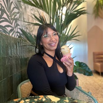 Sampaguita - Having an ice cream - Ice Cream & Frozen Yogurt Near Me - Orlando, Florida Sampaguita - Having an ice cream - Ice Cream & Frozen Yogurt Near Me - Orlando, Florida