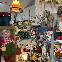 Days of Olde Antiques & Collectibles - Booth M616