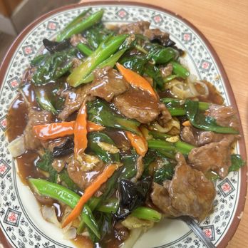 Asian BBQ & Noodle - 81. Beef Chow Fun (Gravy) - Chinese Near Me - Las Vegas, Nevada