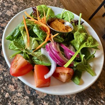 Thai Bella - Green salad with peanut dressing - Thai Near Me - Moab, Utah