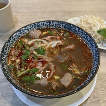 Hu Tieu Mom - Vietnamese Near Me - Vancouver, British Columbia