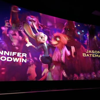 AMC Metreon 16 - Cinema Near Me - San Francisco, California