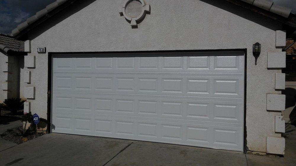 SoCal Garage Door Service - Garage Door Contractor in Apple Valley, CA