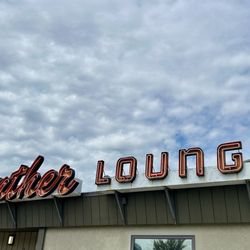 Panther Lounge - Outside
