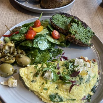 Papille Gustative - Mediterranean Omelette pretty and tasty - Coffee & Tea Near Me - Santa Monica, California Papille Gustative - Mediterranean Omelette pretty and tasty - Coffee & Tea Near Me - Santa Monica, California