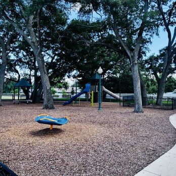 Del Oro Park - Parks Near Me - Clearwater, Florida Del Oro Park - Parks Near Me - Clearwater, Florida