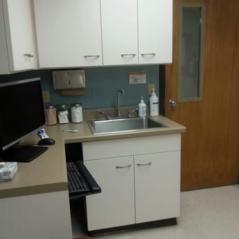 UW Veterinary Care - Exam room - Veterinarians Near Me - Madison, Wisconsin