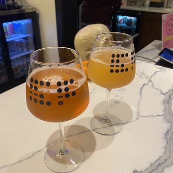 High Side - Sour beers - Beer Bar Near Me - Fairfax, Virginia High Side - Sour beers - Beer Bar Near Me - Fairfax, Virginia