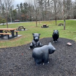 West Gardiner Service Plaza - The 3 bears