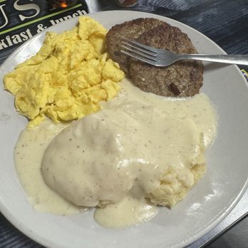 The Farmhouse Restaurant - Biscuits and gravy! Delicious - American Near Me - Lubbock, Texas The Farmhouse Restaurant - Biscuits and gravy! Delicious - American Near Me - Lubbock, Texas