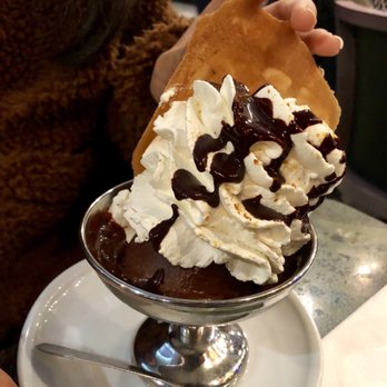 Berthillon - Double chocolate with whipped cream and cookie - Ice Cream & Frozen Yogurt Near Me - Paris, 75