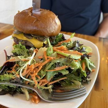 Paradise Burger And Kitchen - Paradise Burger good - Burgers Near Me - Windsor, California Paradise Burger And Kitchen - Paradise Burger good - Burgers Near Me - Windsor, California