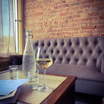 Stamped Robin - A flavorful Chenin Blanc - Wine Bars Near Me - Kalamazoo, Michigan Stamped Robin - A flavorful Chenin Blanc - Wine Bars Near Me - Kalamazoo, Michigan