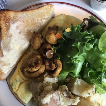 Juliet - Omelette with seasoned mushrooms and guyere cheese. Omelette was delicious, you can skip the seasoned mushrooms (cold) - Cafes Near Me - Somerville, Massachusetts