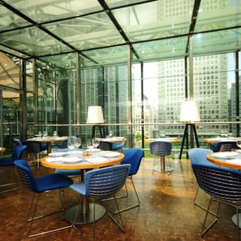 Plateau Restaurant - Plateau Bar & Grill - Bars Near Me - London, XGL Plateau Restaurant - Plateau Bar & Grill - Bars Near Me - London, XGL