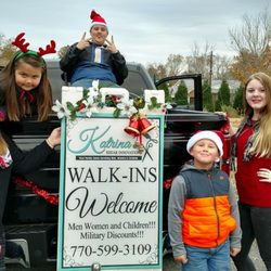 Katrina's Shear Innovations - Senoia Christmas parade!