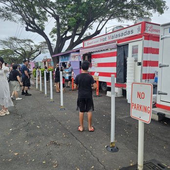 A Leonard's Bakery - All the lunch wagons can see from the freeway - Desserts Near Me - Waipahu, Hawaii