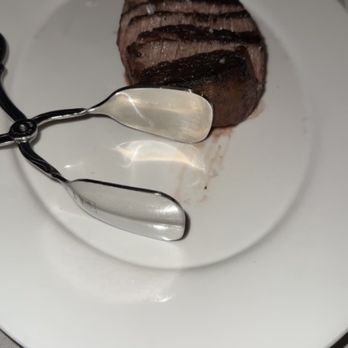 Maple & Ash - Filet sliced - Steakhouses Near Me - Scottsdale, Arizona