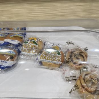 Comfort Inn Guilford Near I-95 - Muffins, mini-bagels, danish - Hotels Near Me - Guilford, Connecticut