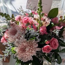 Stunning floral arrangement Stunning floral arrangement
