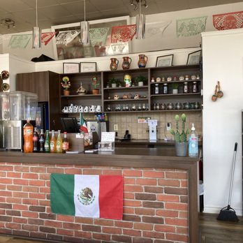 Taco & Burrito - Decor - Mexican Near Me - Joliette, Quebec Taco & Burrito - Decor - Mexican Near Me - Joliette, Quebec