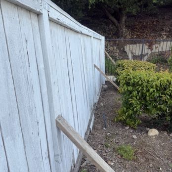 Empire Fence - My original fence couldn't even stand up without falling over. - Fences & Gates Near Me Empire Fence - My original fence couldn't even stand up without falling over. - Fences & Gates Near Me
