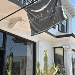 Boot Star - Outside signage