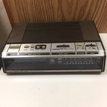 Beach Shell Inn - Clock radio! Vintage decor galore. - Hotels Near Me - Fort Myers Beach, Florida