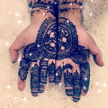 MehdibyNira - Symmetrical design for me - Henna Artists Near Me